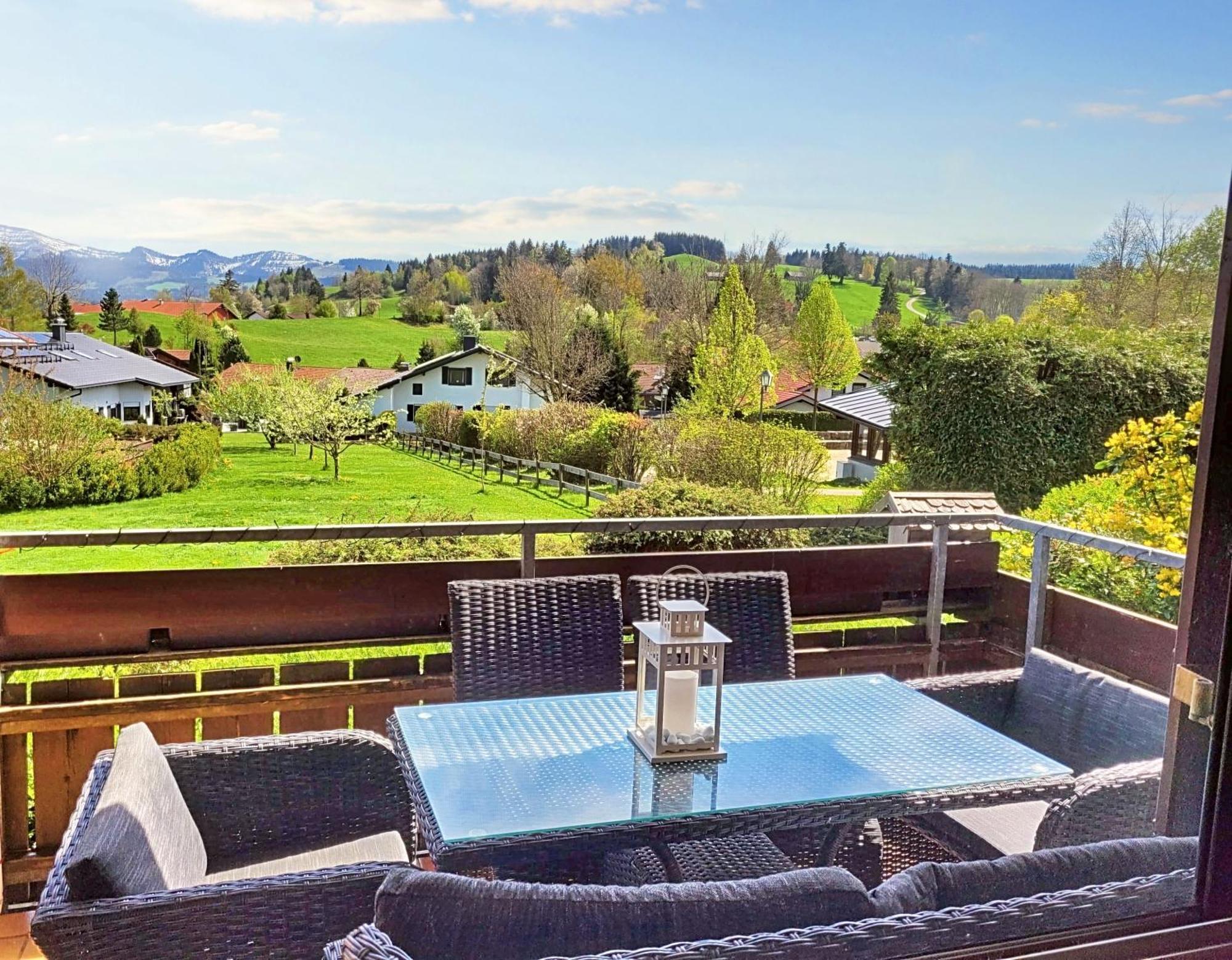 Lindners Hideaways - Bergnest Lodge - Bergblick Fewo 6 Pers Balkon Garten Hund Ski Unterkunft Luftkurort Oberreute Naehe Buchenegger Wasserfaelle Eistobel Bodensee Εξωτερικό φωτογραφία
